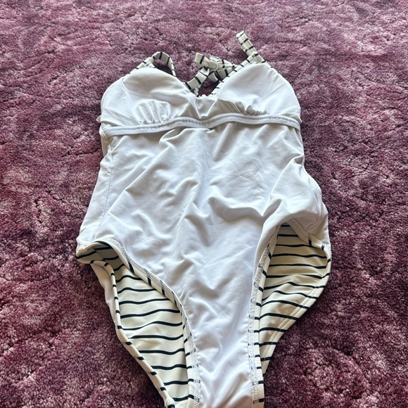 Tommy Hilfiger Blue and White Striped Halter One-Piece Swimsuit size 4 - Picture 8 of 9
